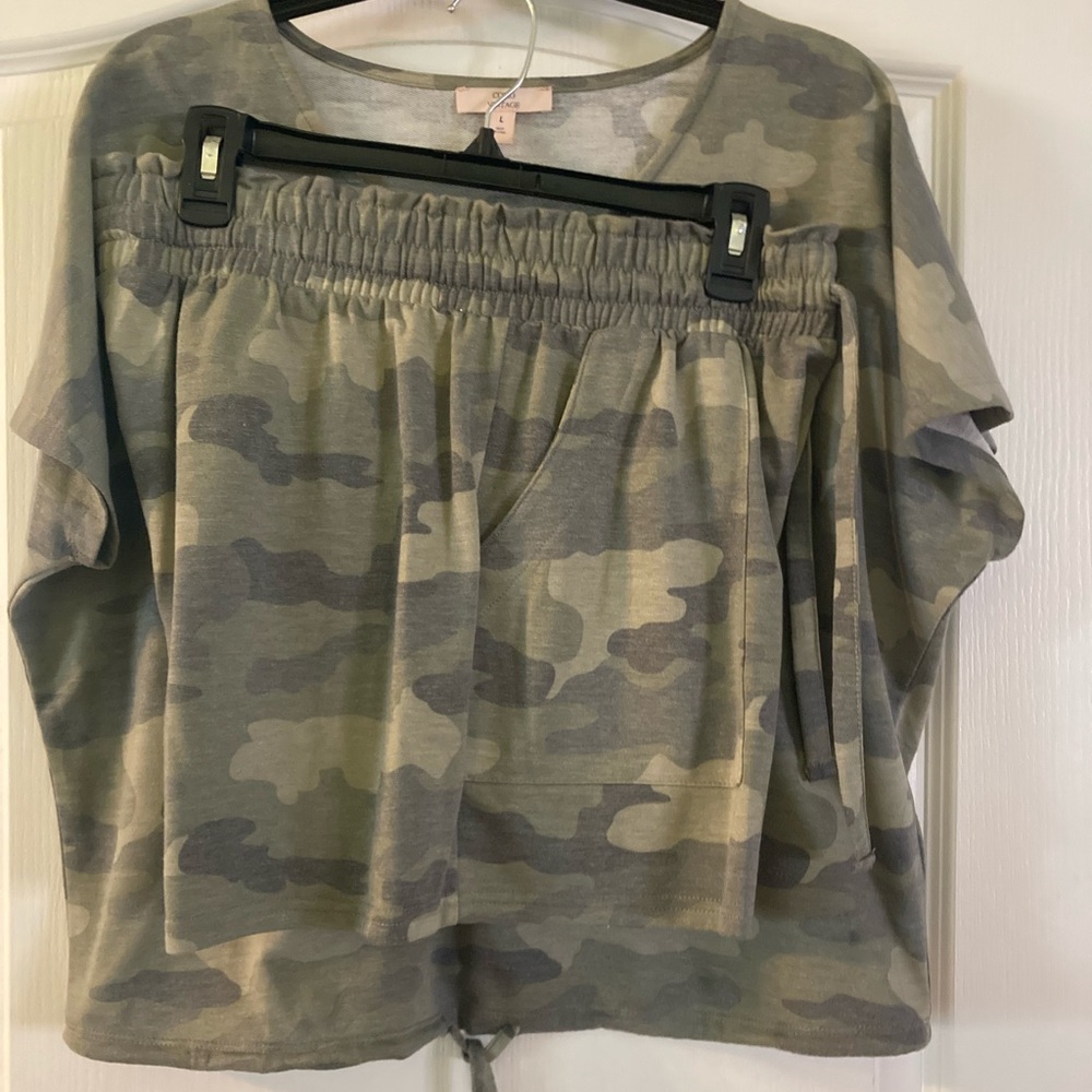 Como Vintage Camouflage Co-Ordinate Short Set